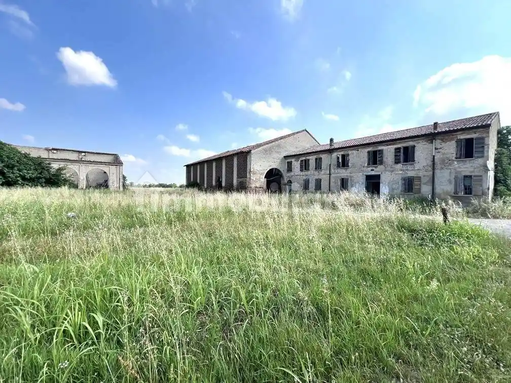 Rustico - Casale in vendita a Roncoferraro