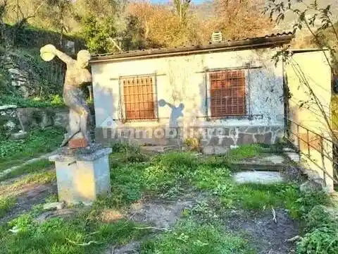Villa in vendita a Calci