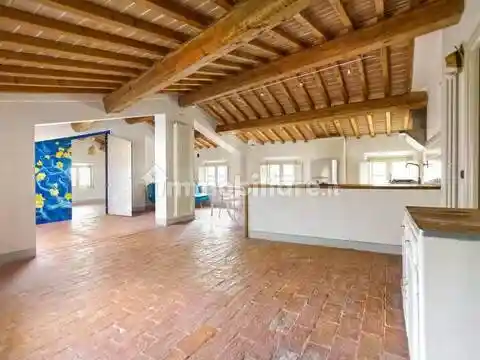 Appartamento in vendita a Calci