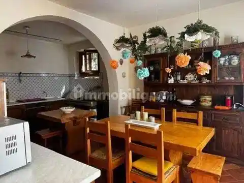 Villa in vendita a Calci