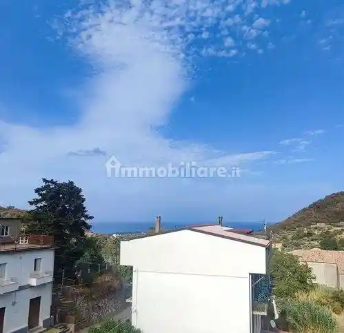 Appartamento in vendita a Davoli