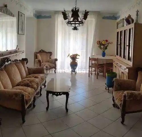 Appartamento in vendita a Davoli