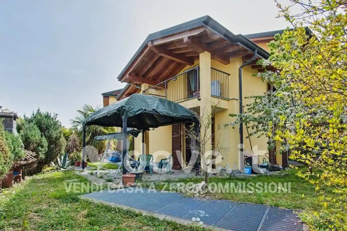 Villa in vendita a Cologno al Serio