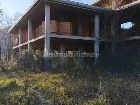 Villa in vendita a Cervaro
