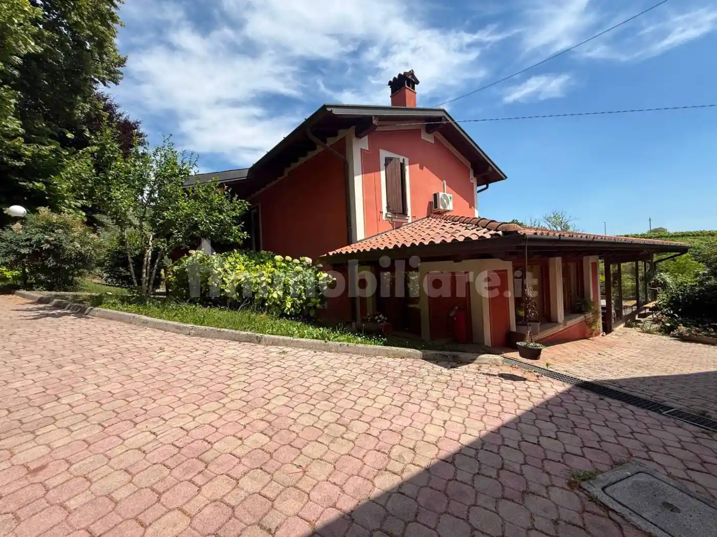 Villa in vendita a Monticelli Brusati