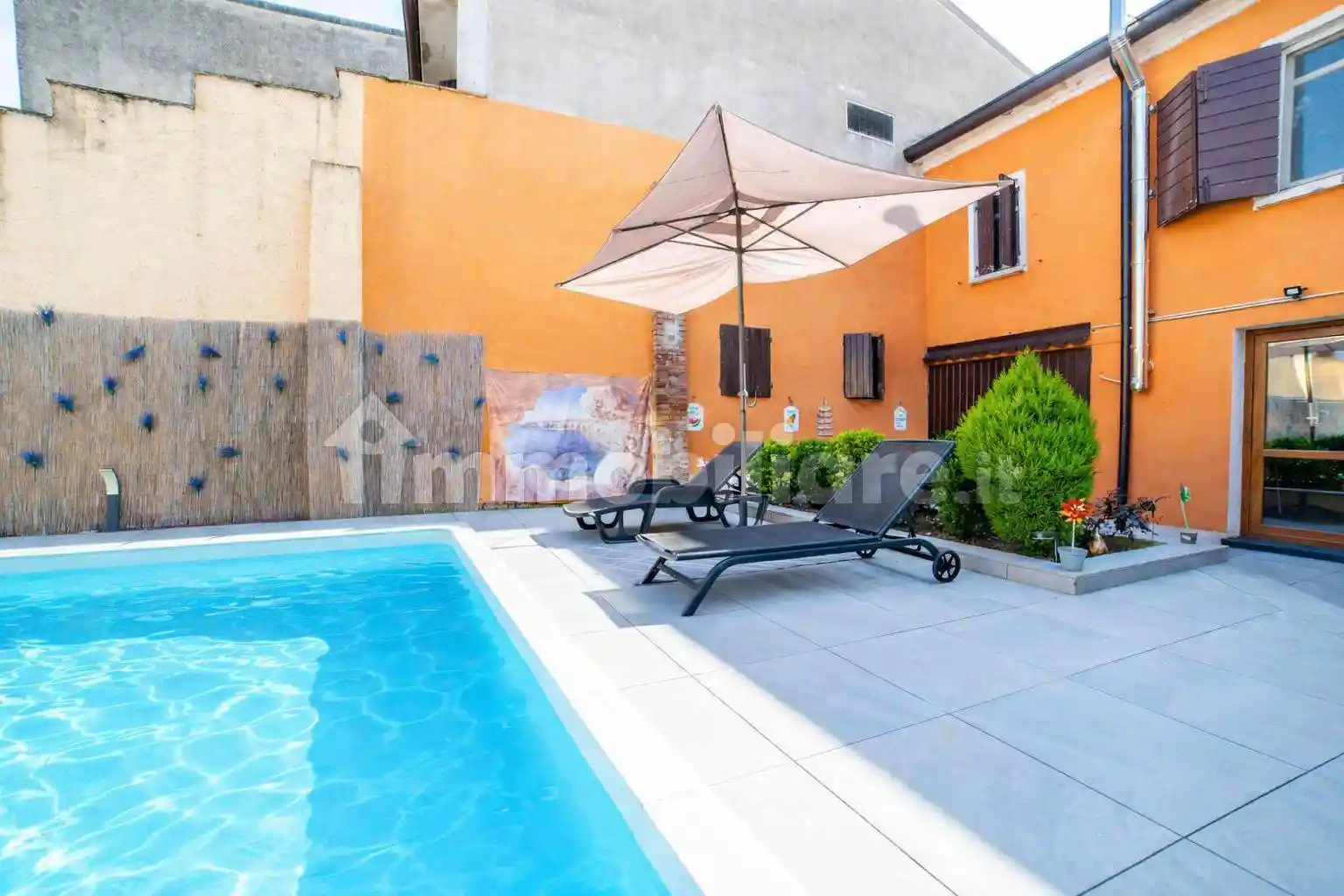 Villa in vendita a Sustinente