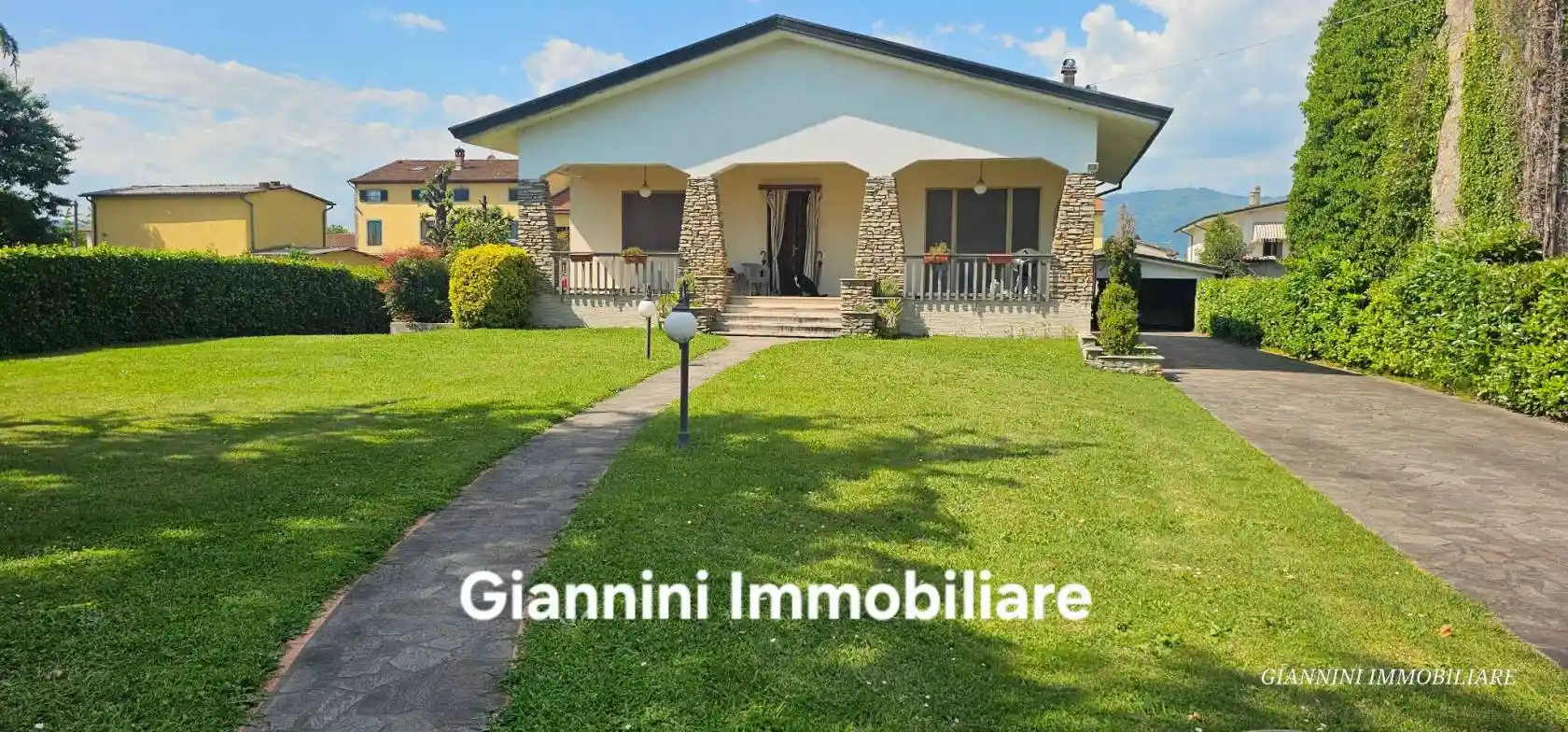 Villa in vendita a Capannori