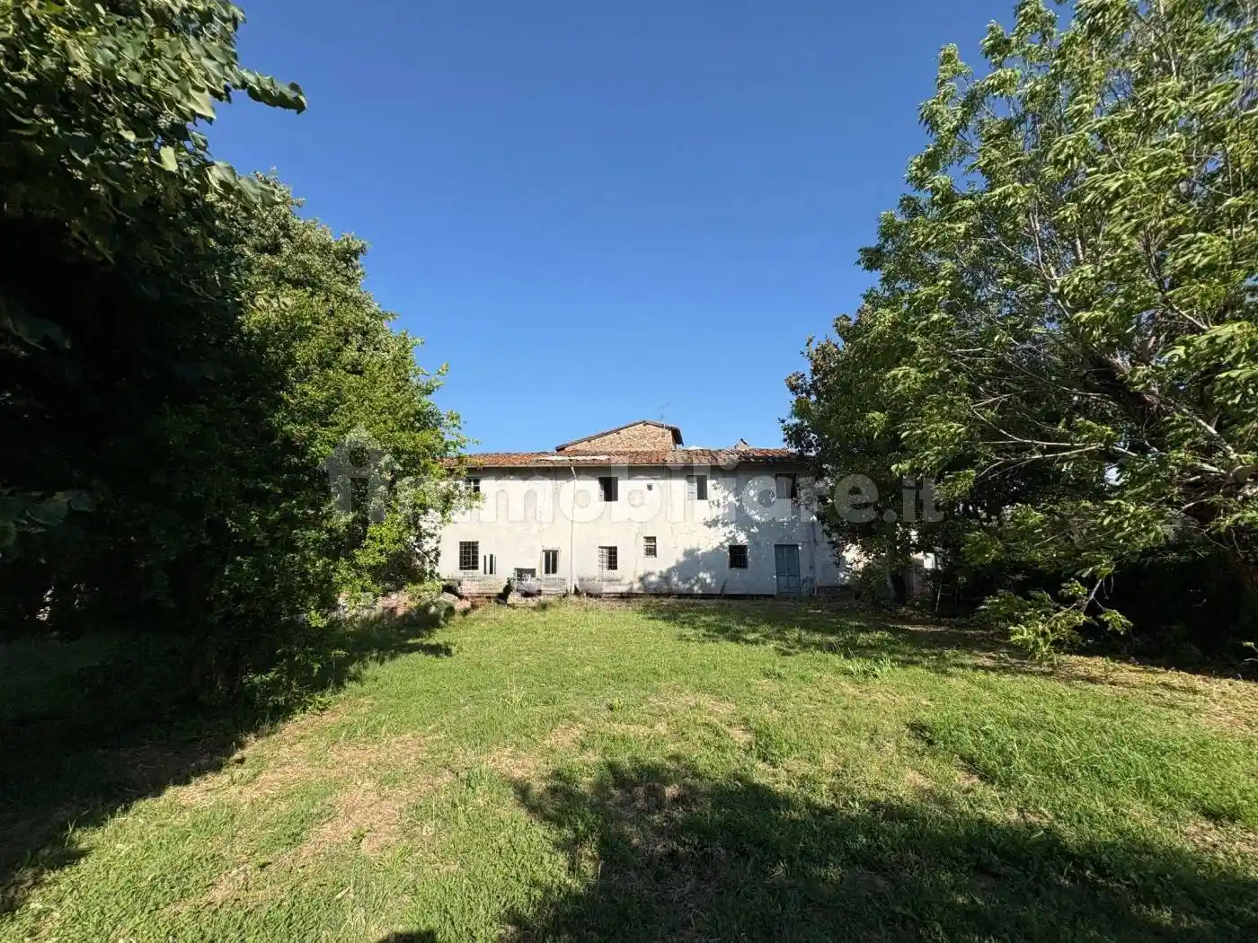Rustico - Casale in vendita a Prato