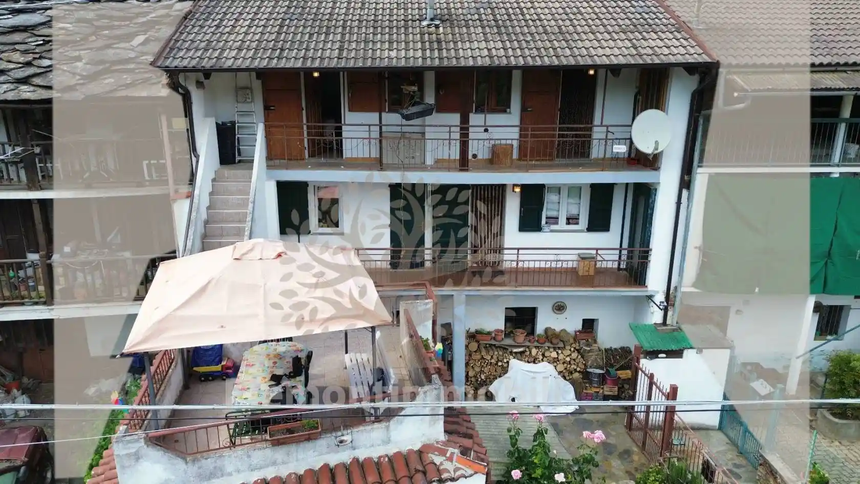 Palazzo - Edificio in vendita a Giaveno