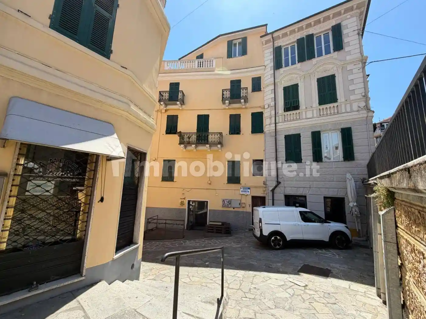 Appartamento in vendita a Imperia