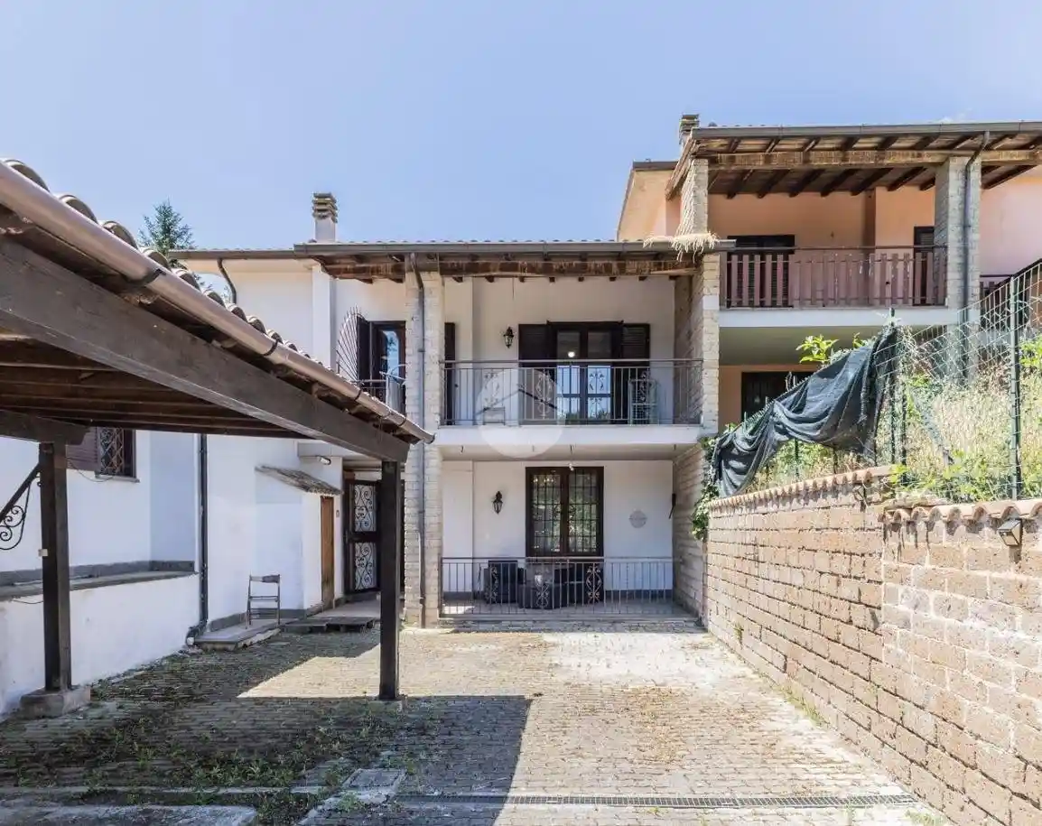 Villa in vendita a Nepi