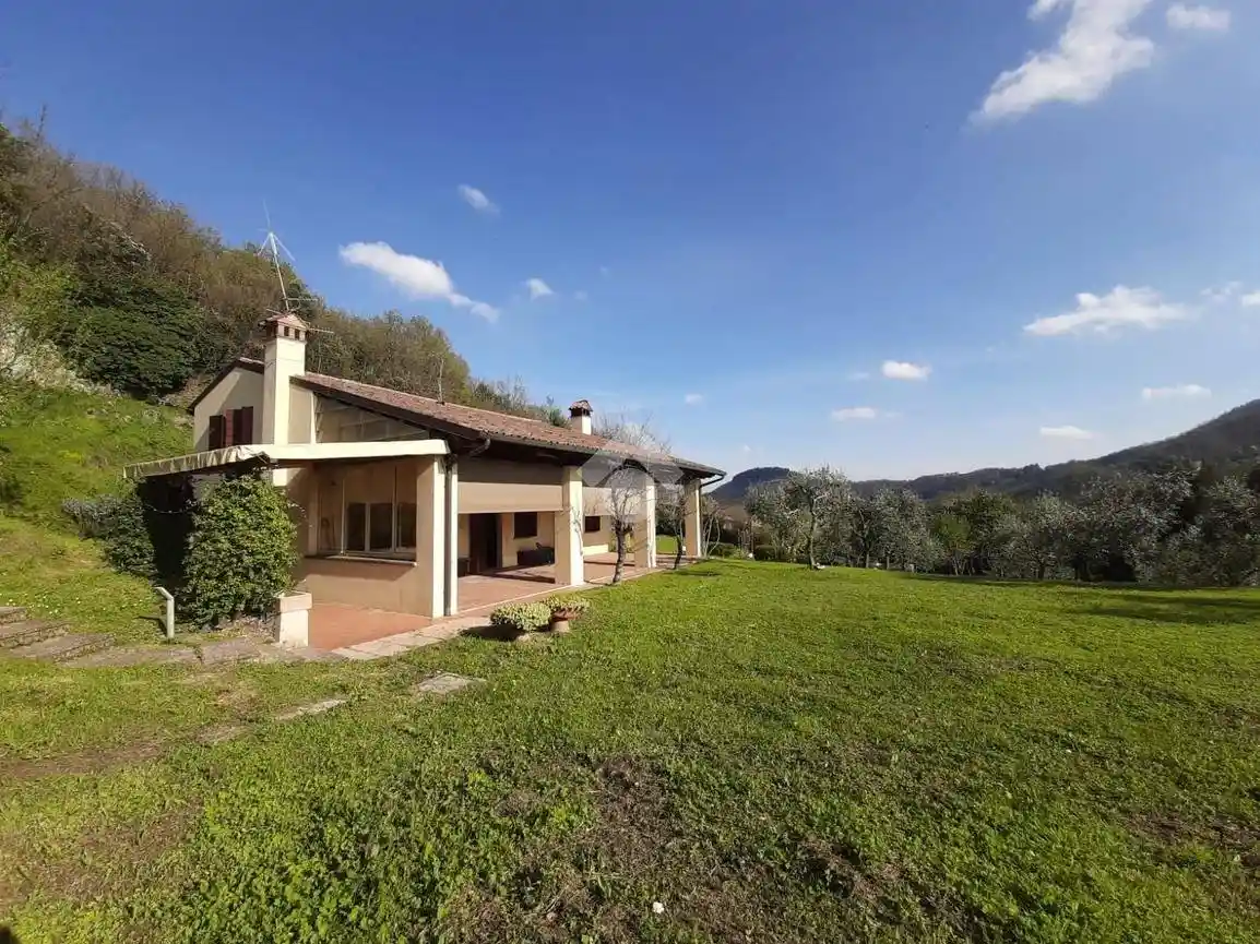 Casa indipendente in affitto a Teolo