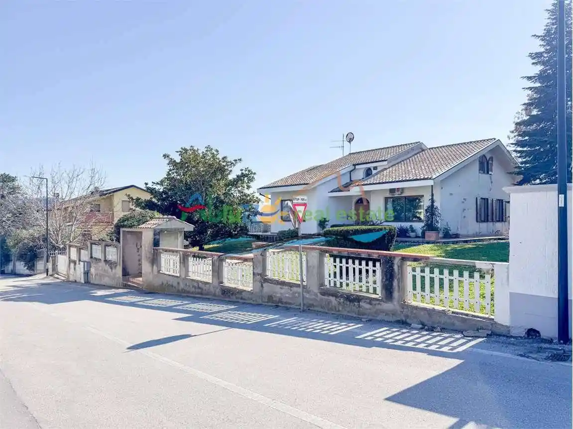 Villa in vendita a Città Sant'Angelo