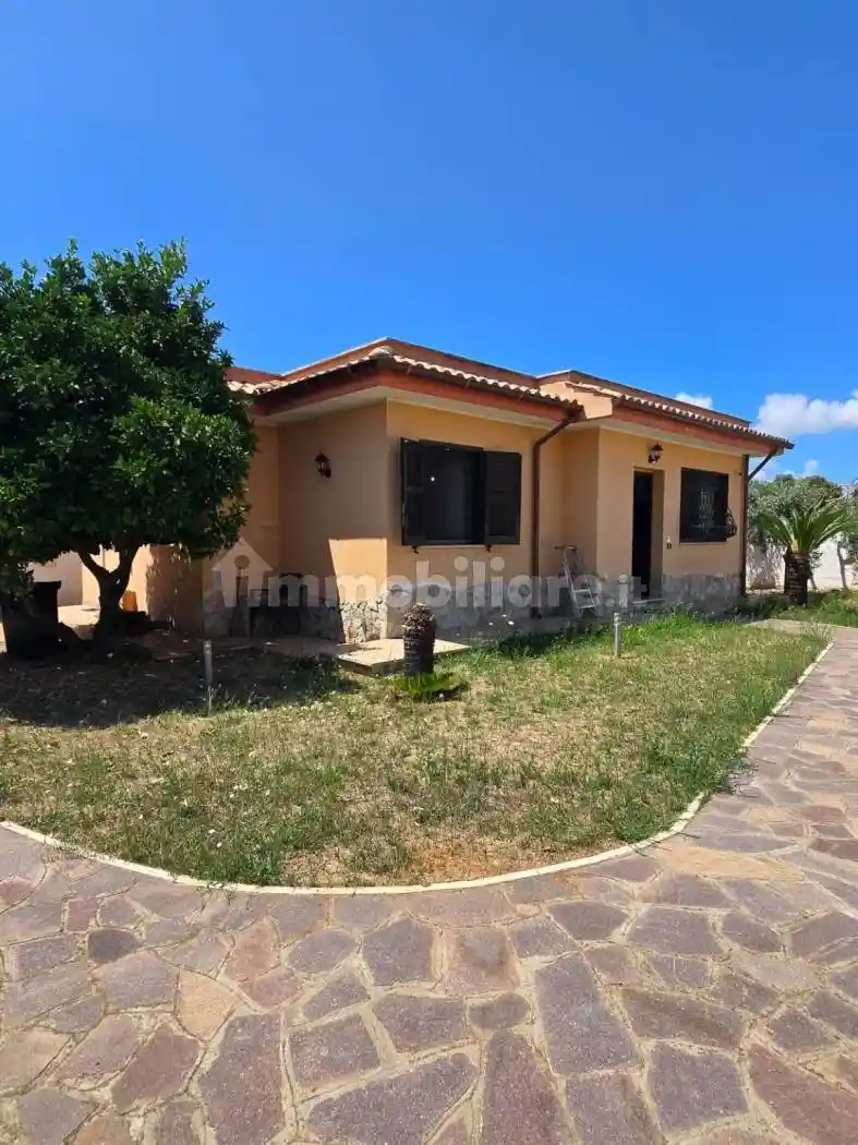 Villa in vendita a Nettuno