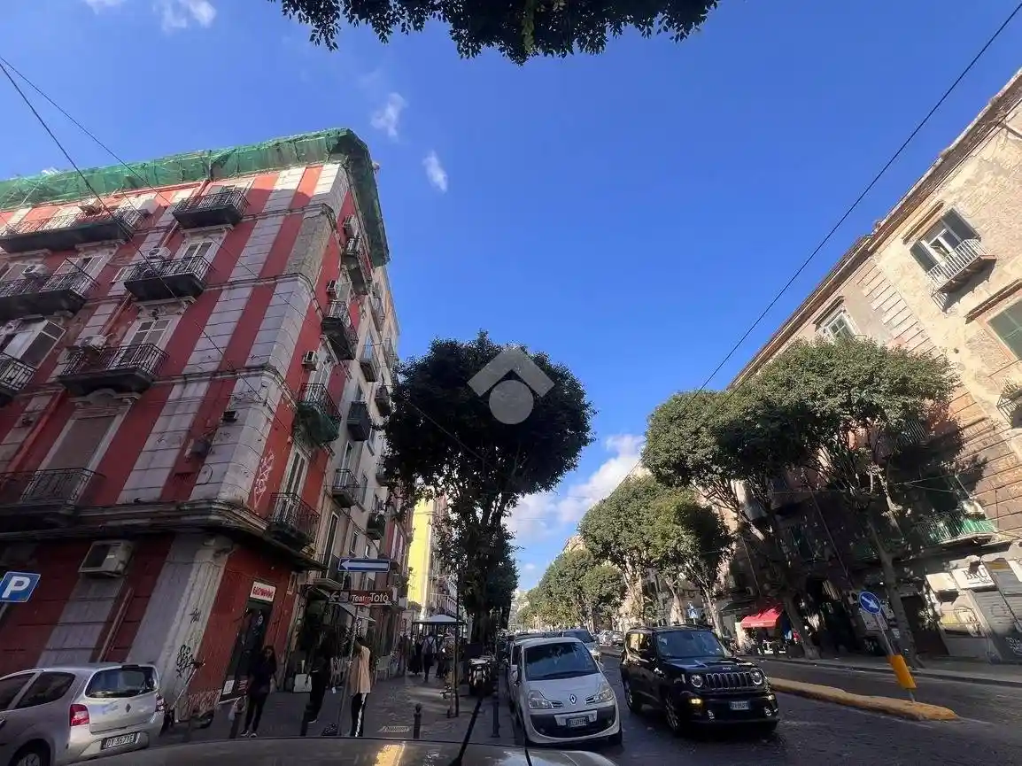 Palazzo - Edificio in vendita a Napoli