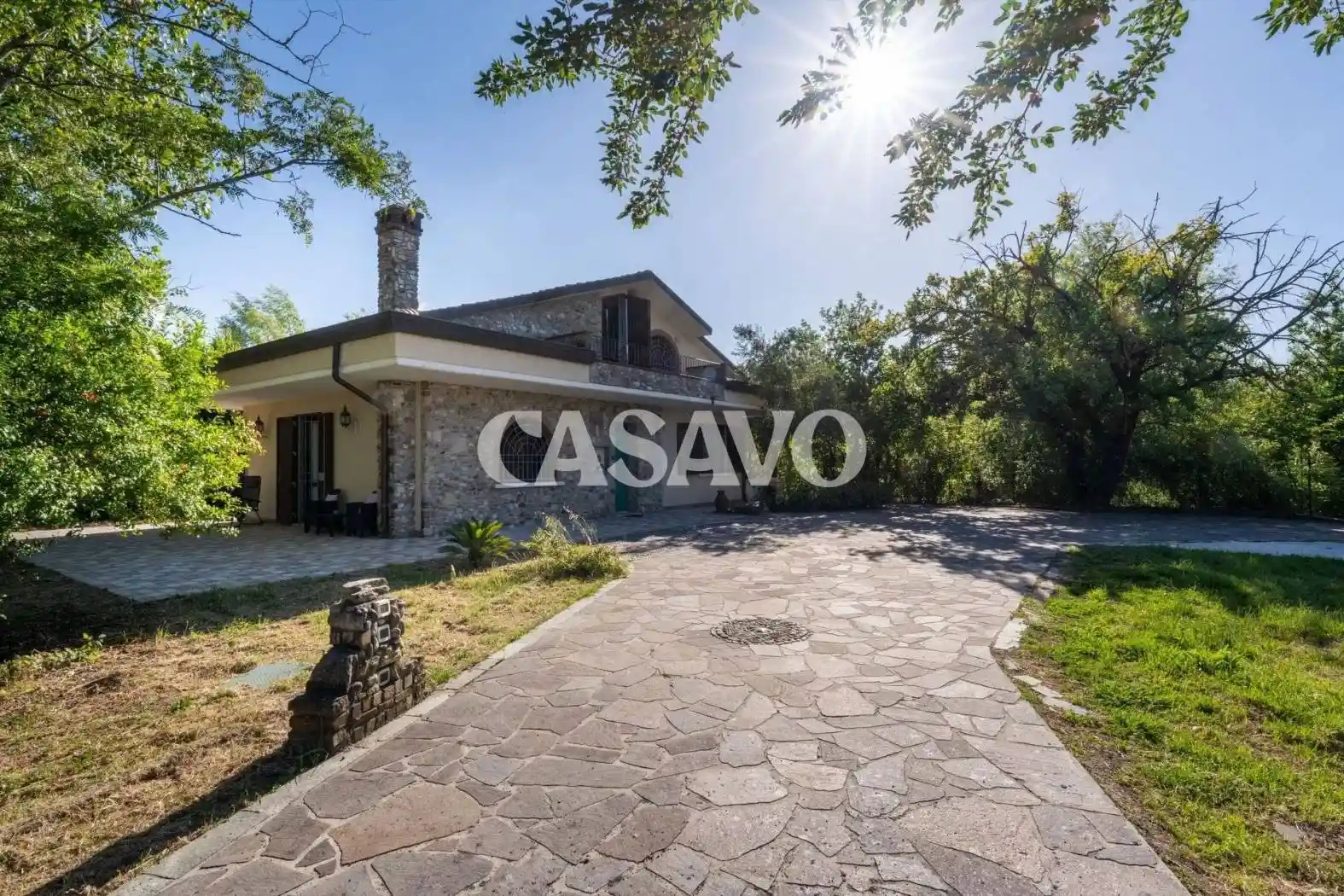 Villa in vendita a Cascina