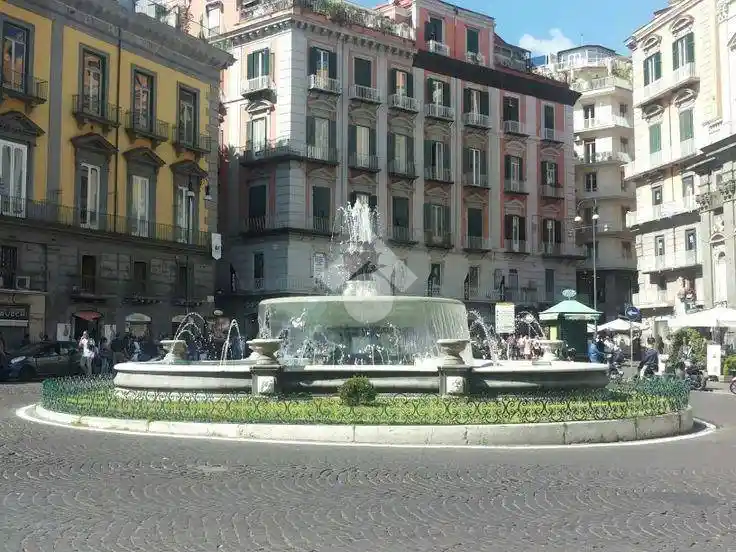 Appartamento in vendita a Napoli