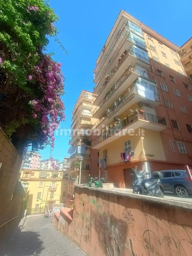 Appartamento in affitto a Napoli