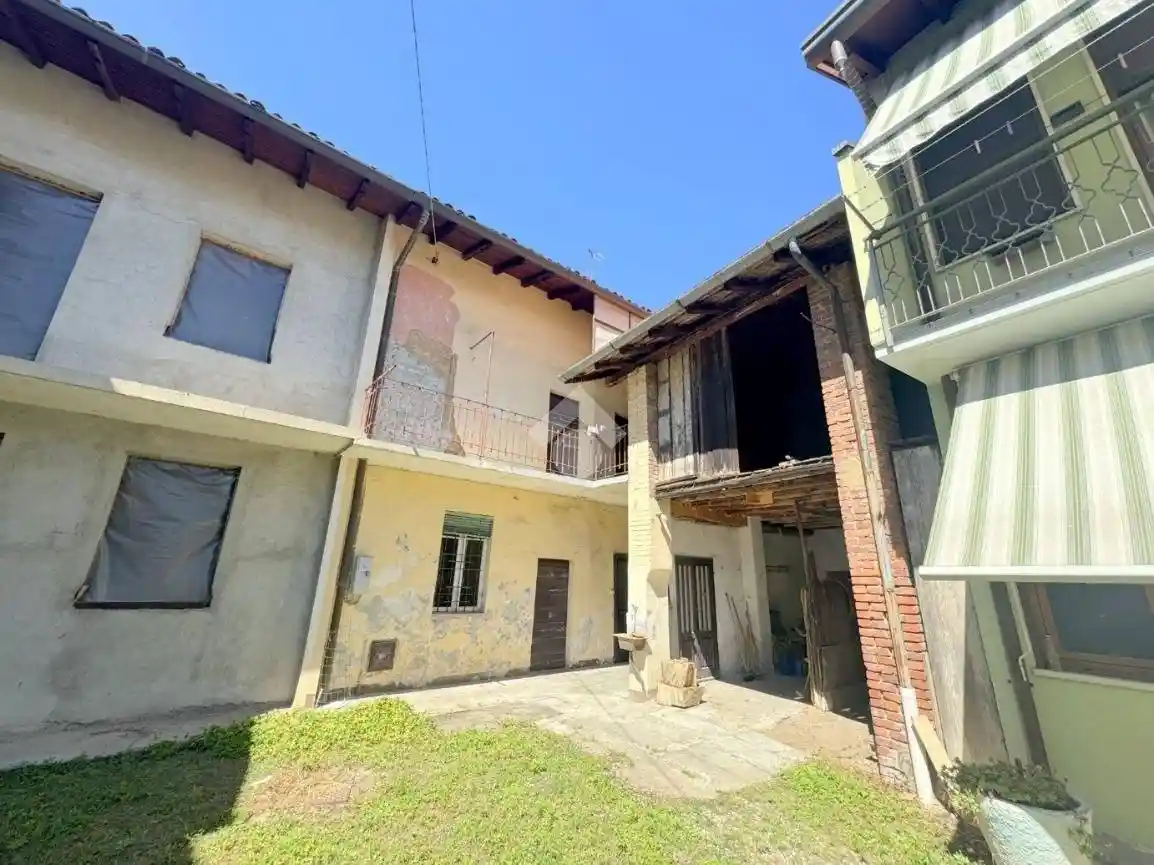 Rustico - Casale in vendita a Cairate