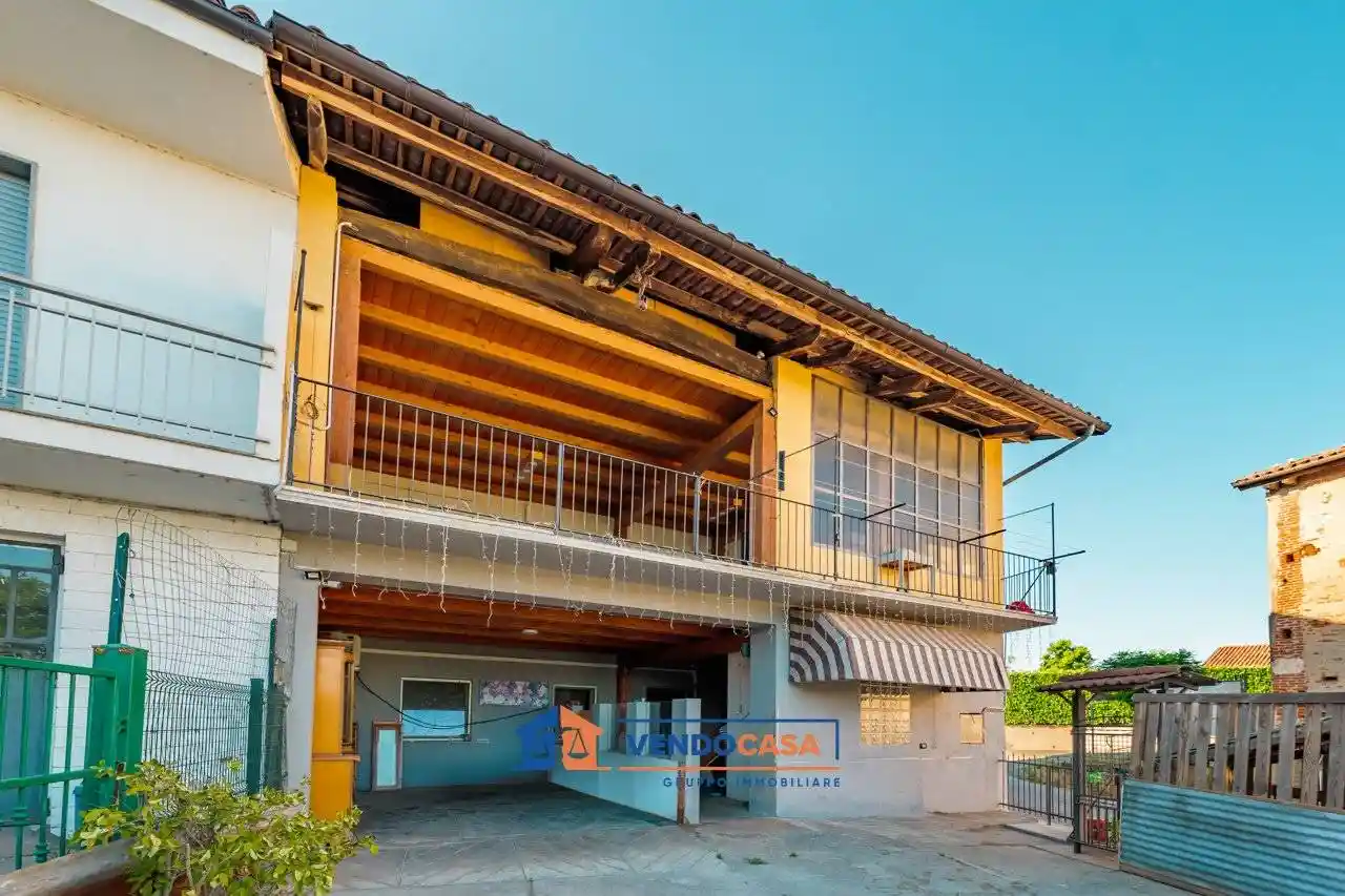 Casa indipendente in vendita a Magliano Alpi