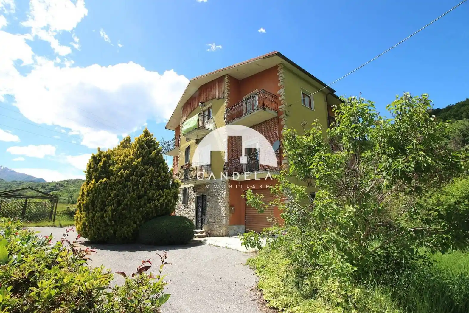 Villa in vendita a Roccaforte Mondovì