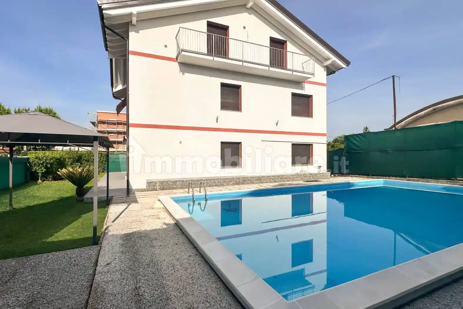 Appartamento in vendita a Varano Borghi