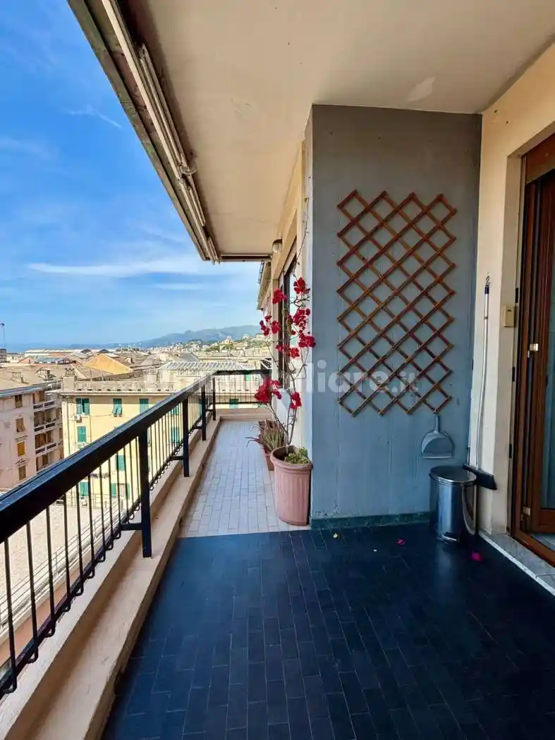 Appartamento in vendita a Genova