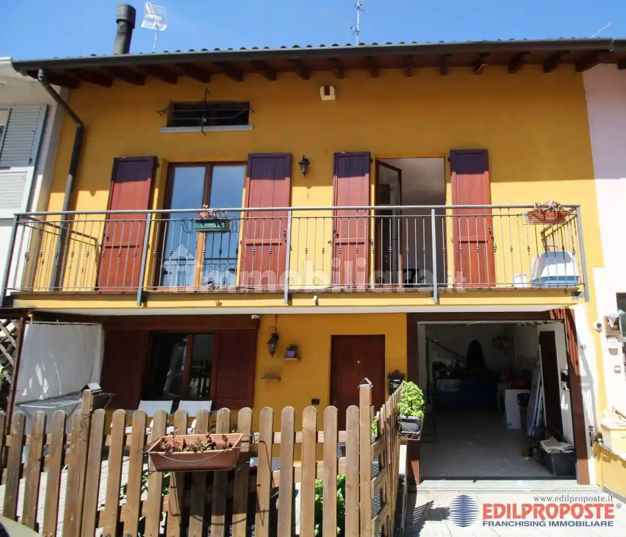 Appartamento in vendita a Lazzate