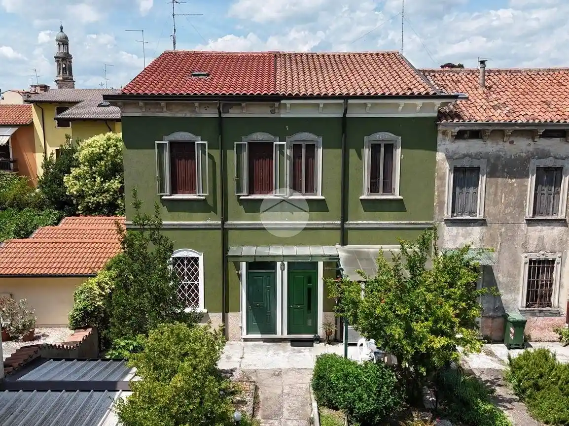Villa in vendita a Verona