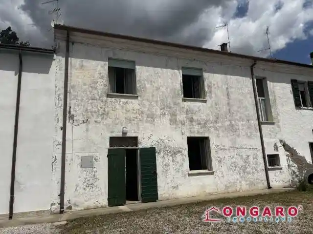 Casa indipendente in vendita a Riva del Po