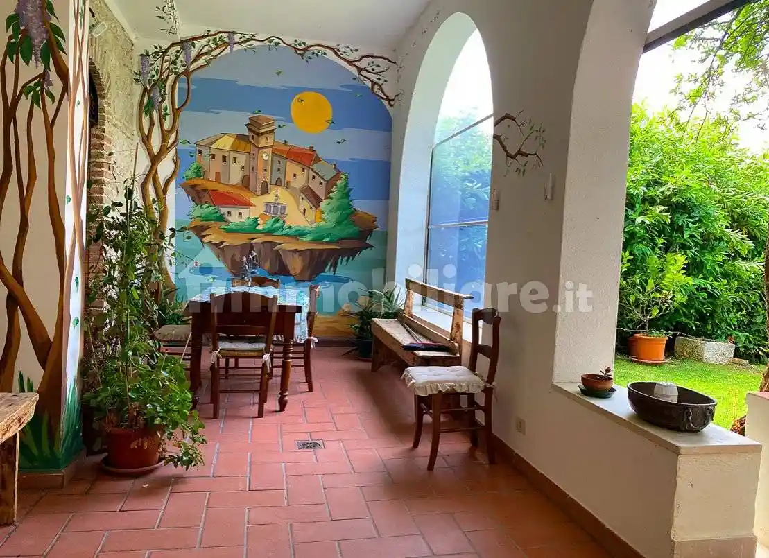 Villa in vendita a Fontecchio
