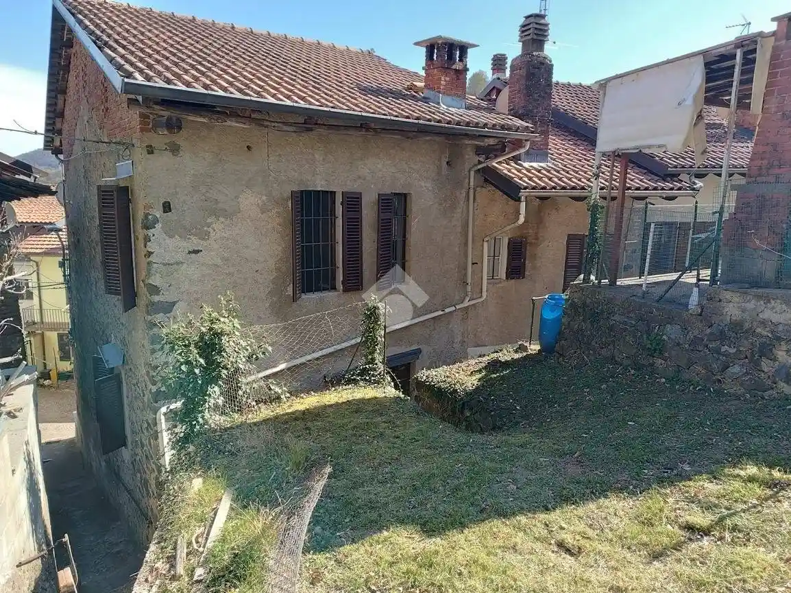 Casa indipendente in vendita a Camandona