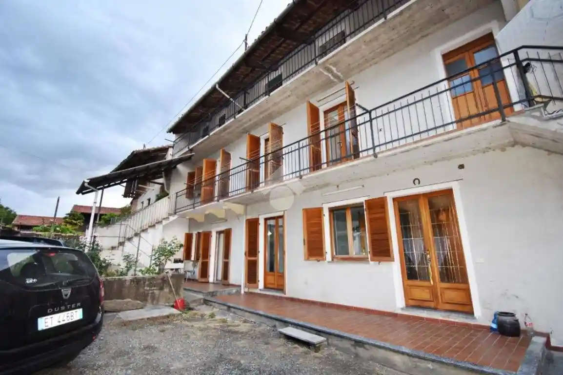 Casa indipendente in affitto a Azeglio