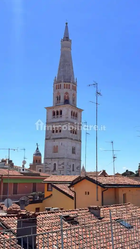 Appartamento in vendita a Modena