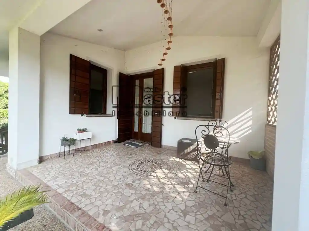 Villa in vendita a Paese