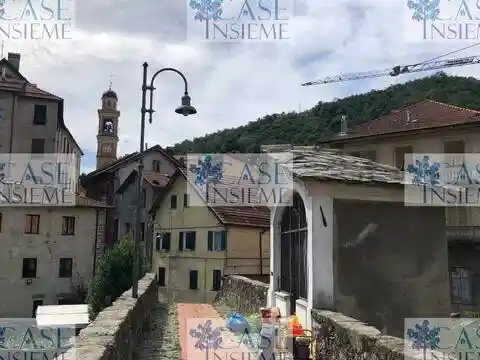 Appartamento in vendita a Rossiglione