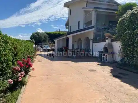 Villa in vendita a Albanella