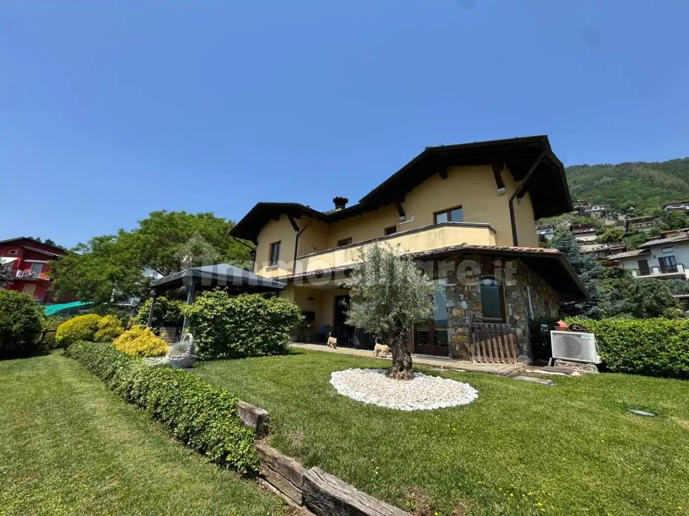 Villa in vendita a Gandino