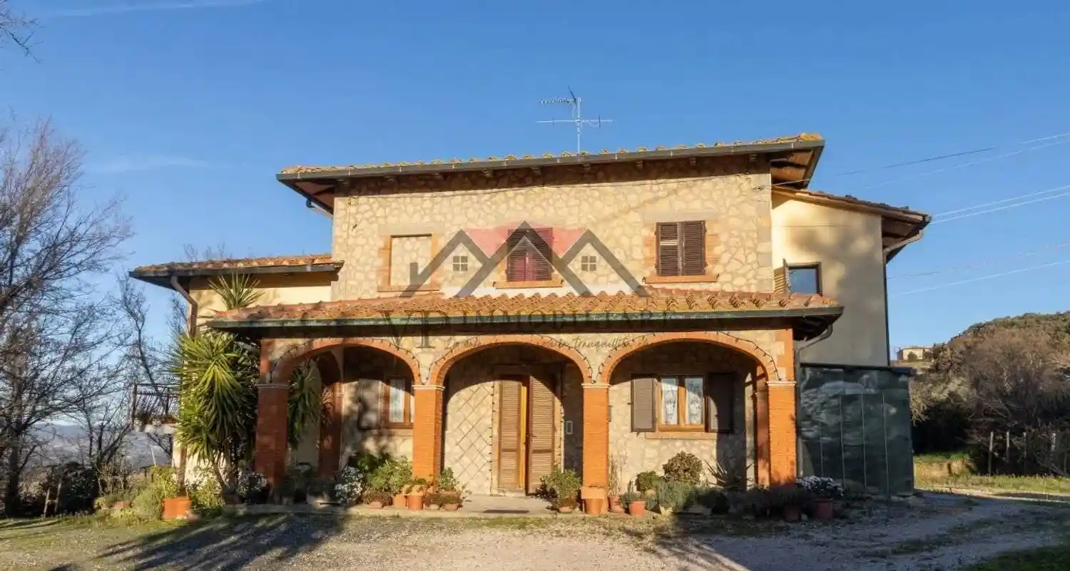Villa in vendita a Pomarance