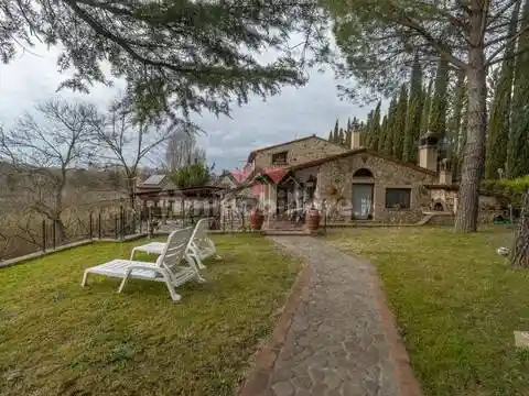 Villa in vendita a Pomarance