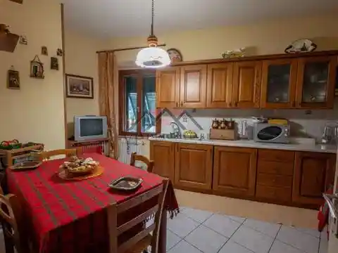 Appartamento in vendita a Pomarance