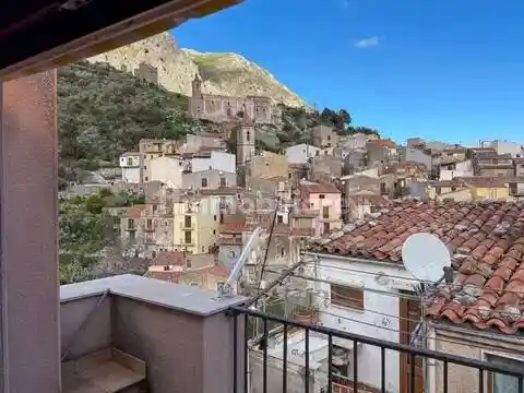 Villa in vendita a Isnello