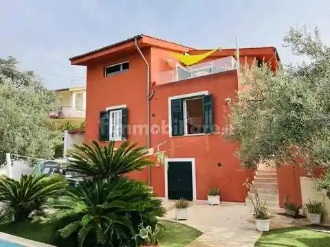 Villa in vendita a Valderice