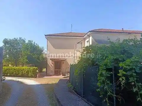 Villa in vendita a Carrara
