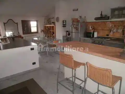 Villa in vendita a Carrara