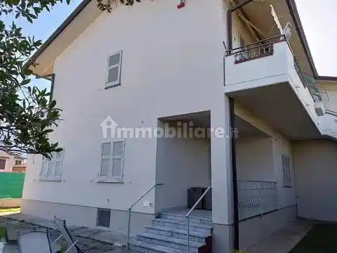 Appartamento in vendita a Massa