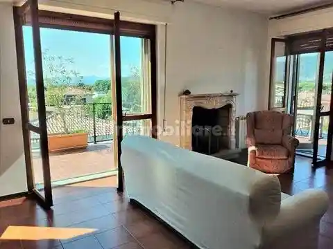 Appartamento in vendita a Carrara