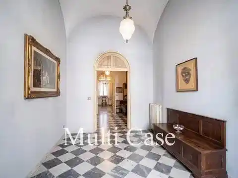 Villa in vendita a Viareggio
