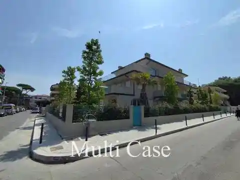 Appartamento in vendita a Viareggio