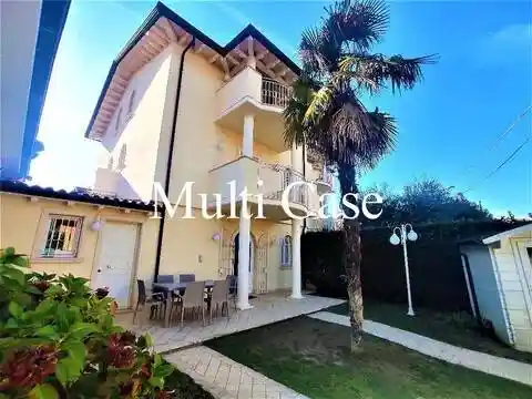 Villa in vendita a Pietrasanta